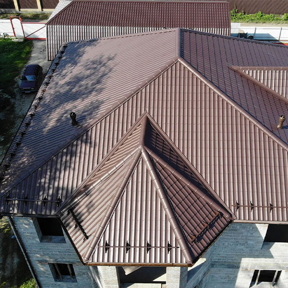Монтаж сложной крыши и кровли в Калязине и Тверской области
